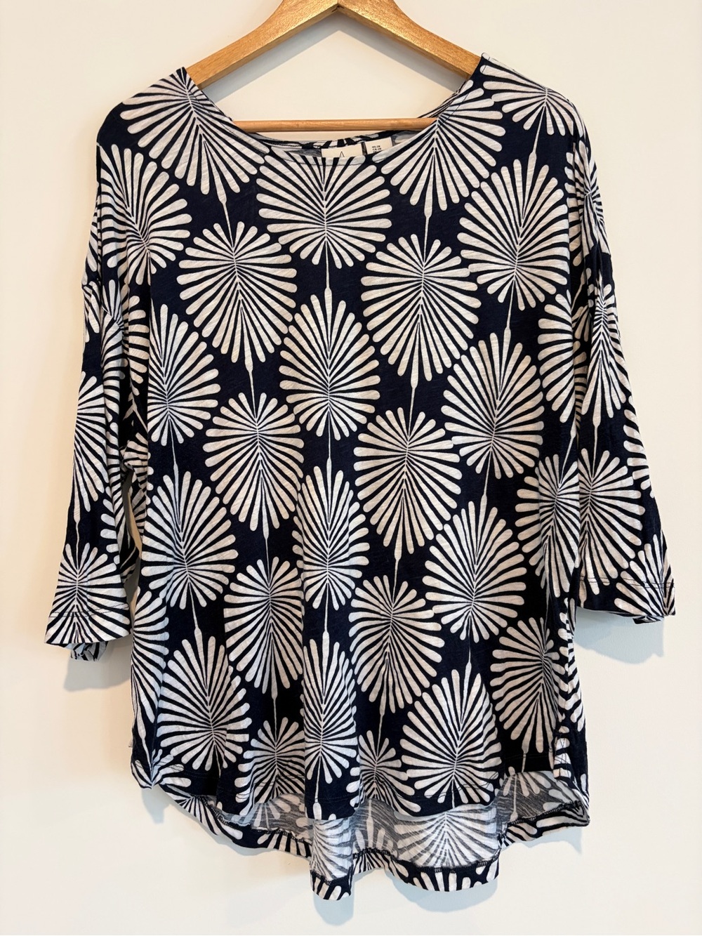 Joie Palm Fan Print 100% Cotton 3/4 Sleeve Blouse Top Navy White Medium